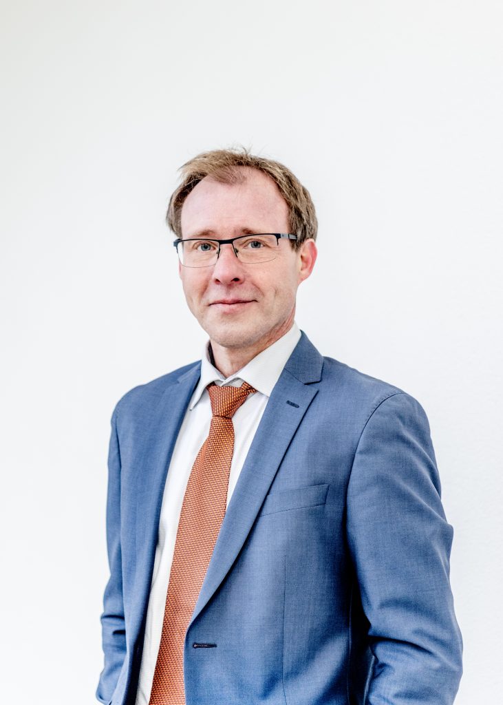 Michael-Jørgensen-advokat-kontor Michael Jørgensen på kontoret